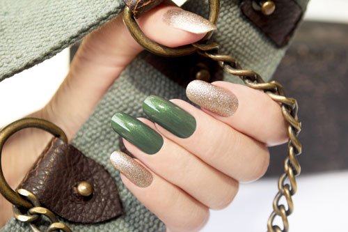 Nagellack Trends 2010: Im Herbst kommen Tarnfarben
