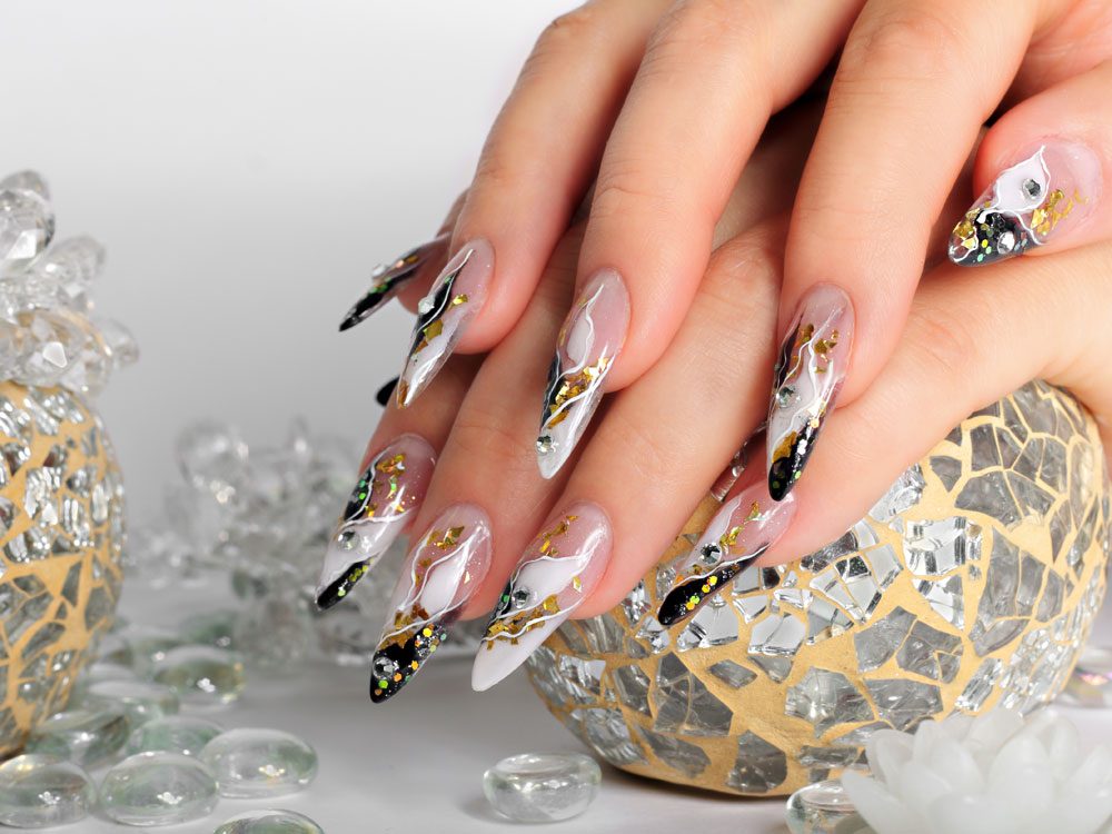 Fingenägel mit Nail Art.