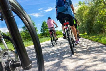 Radfahren eignet sich bei Gelenkproblemen.