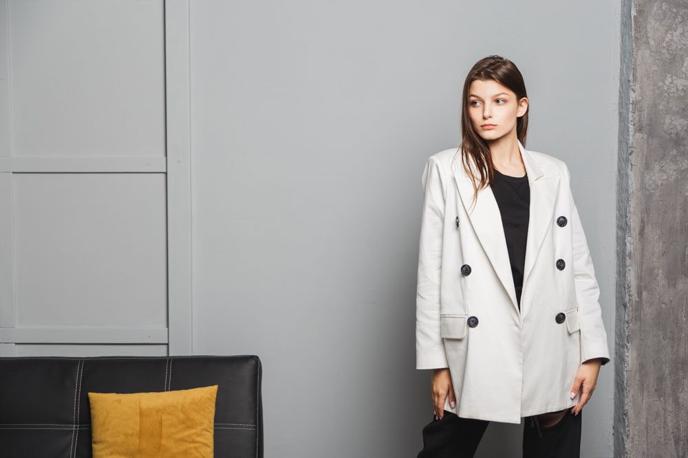 Modetrends Herbst 2014 Mäntel werden in Übergröße getragen.