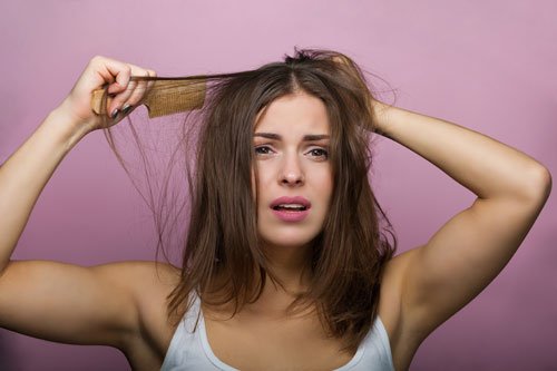 Haare toupieren - Schritt für Schritt Anleitung für einen voluminösen Haaransatz