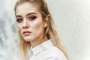 © paultarasenko - Fotolia.com Cut Crease: So schminkst Du den neuen Augen-Make-Up-Trend