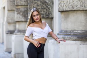 © ginkgofoto - Fotolia.com Crop Top aus einer Leggings machen