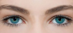 © Jürgen Fälchle - Fotolia.com Augenbrauen schminken