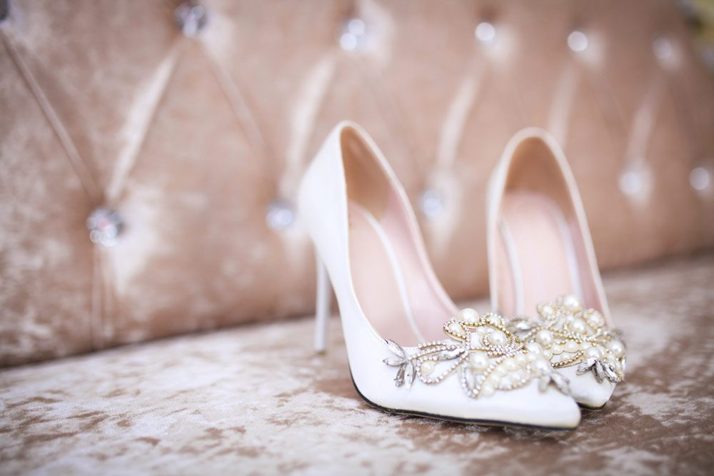 aufwendig verzierte Brautschuhe Brautschuhe: Bequemlichkeit vor Schönheit