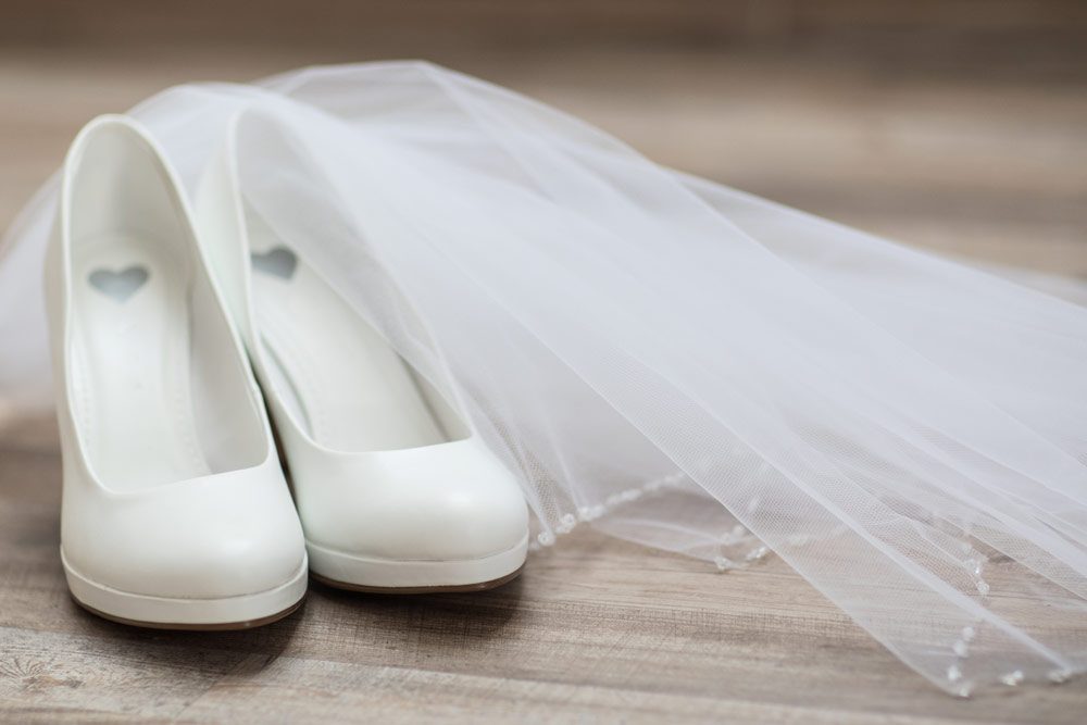 Brautschuhe und Schleier Brautschuhe: hochwertige Materialien